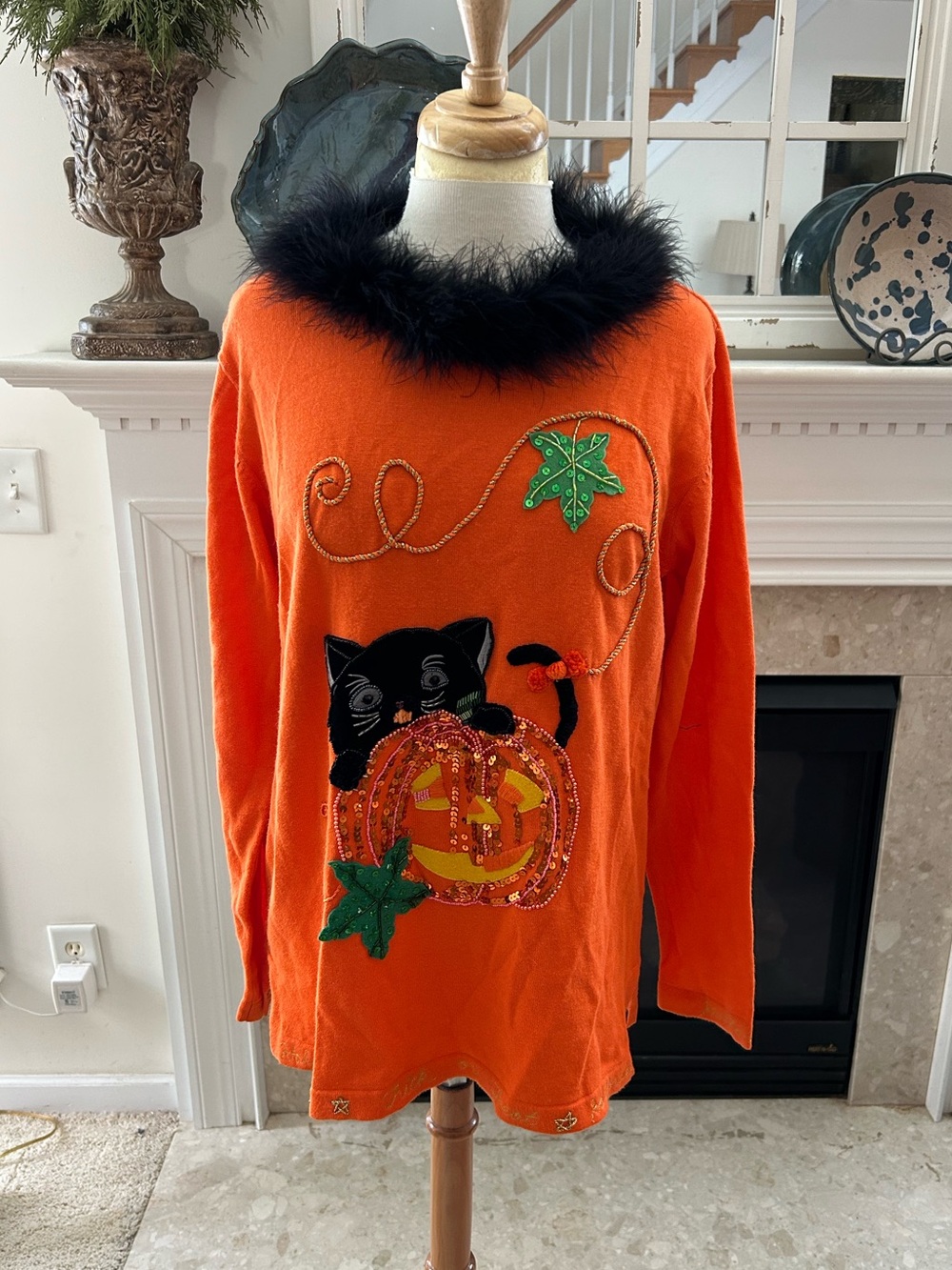 Berek Whimsical Vintage Sweater with Black Faux-Fur Collar and Cat Pumpkin Motif